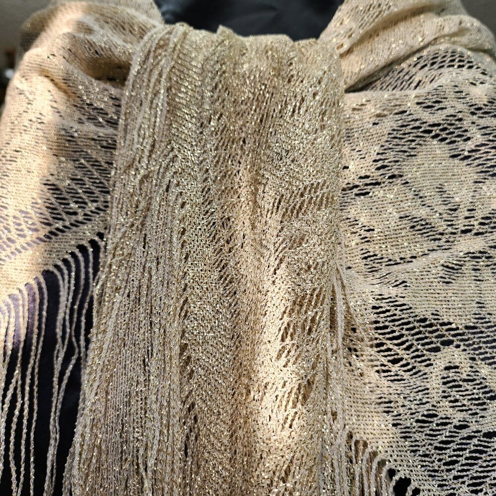 Vintage Golden Evening Shawl - Picture 9 of 9